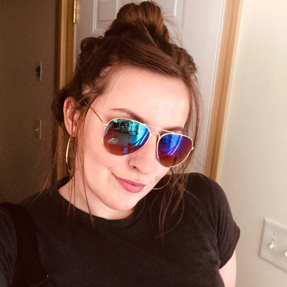 Meet your Posher, Haylee